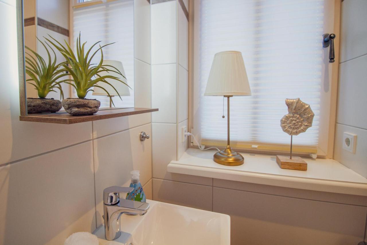 Up Besoeoek - Magnolie Mit Sauna Krummhörn エクステリア 写真