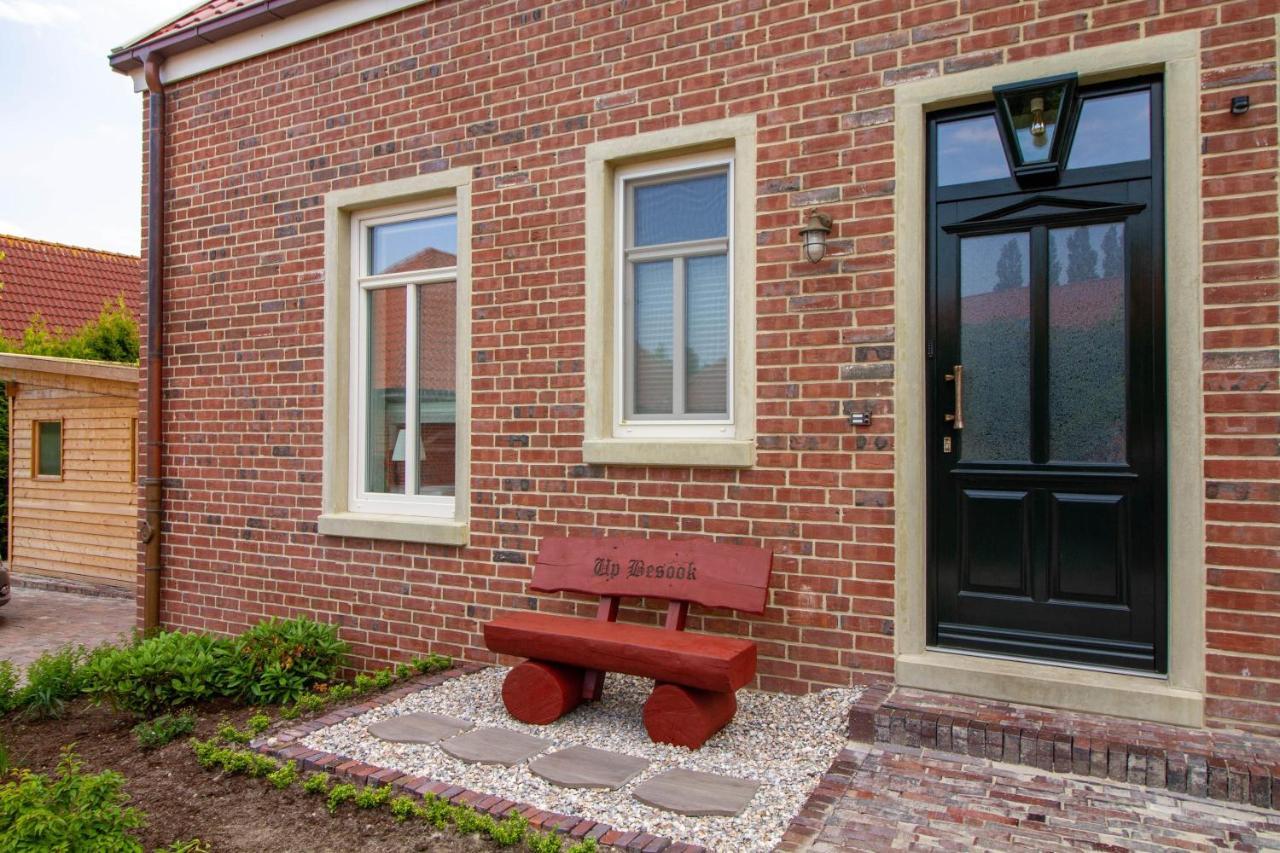 Up Besoeoek - Magnolie Mit Sauna Krummhörn エクステリア 写真